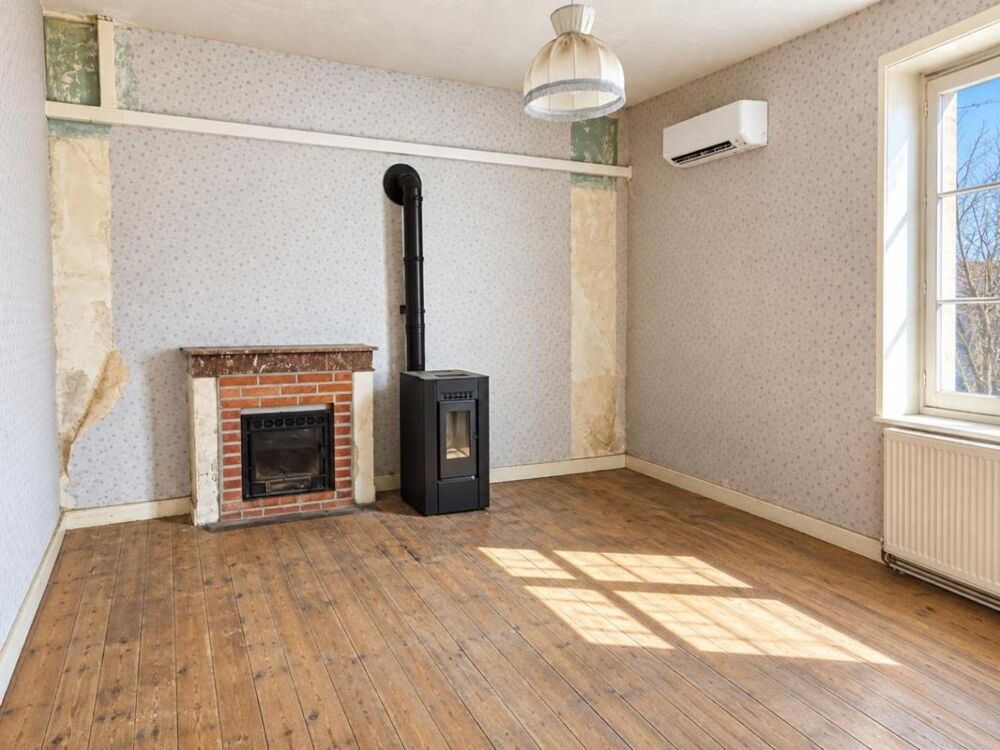 Vente Immeuble Maison de ville avec 2 appartements, grenier aménageable et petit extérieur – Aubusson (23200) 38 rue jules sandeau