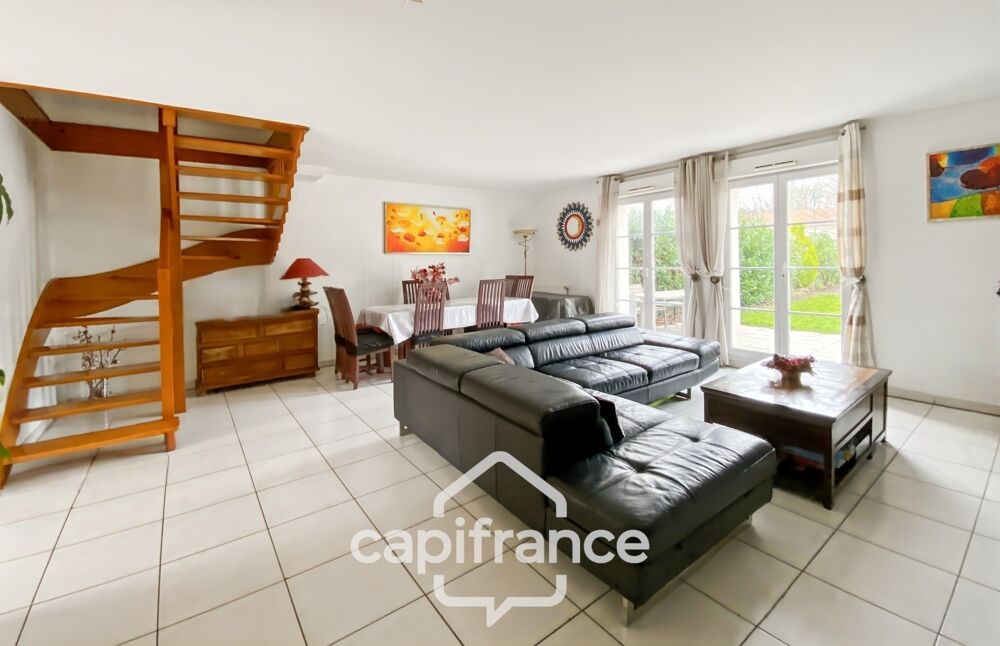 Vente Maison Maison à vendre  8 pièces – 6 chambres – 141 m² – Terrasse - Jardin - Garage Bailly romainvilliers