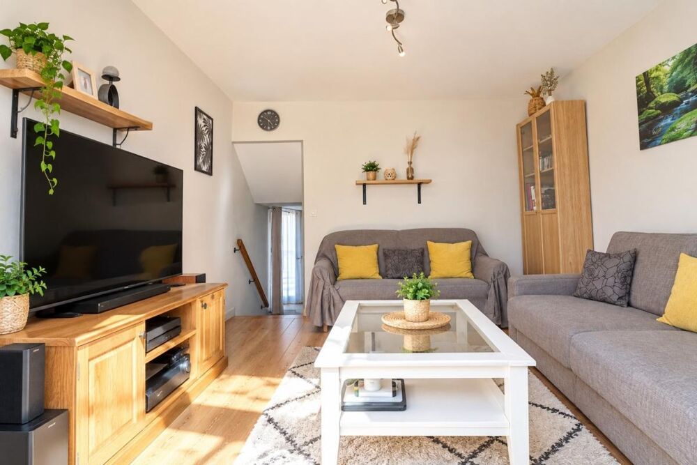 Maison 6 pièces  4 chambres  Jardin  Garage (à Moussy-Le-Vieux)