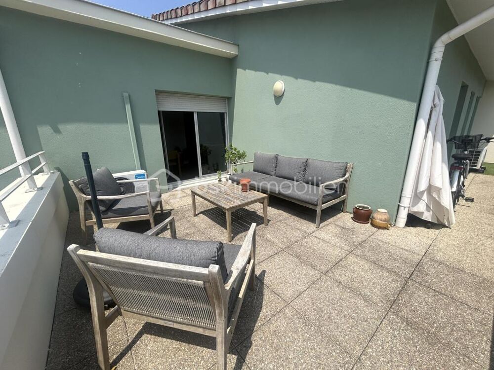 BEL APPARTEMENT - CENTRE VILLE - TERRASSE - PARKING