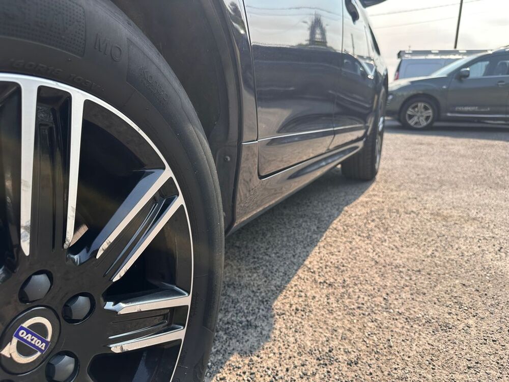 XC60 2.0 D4 190 AWD Momentum Business - Entretien constructeur 2017 occasion 91270 Vigneux Sur Seine