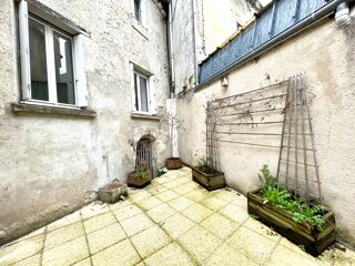  Immeuble à vendre 7 pièces 143 m²