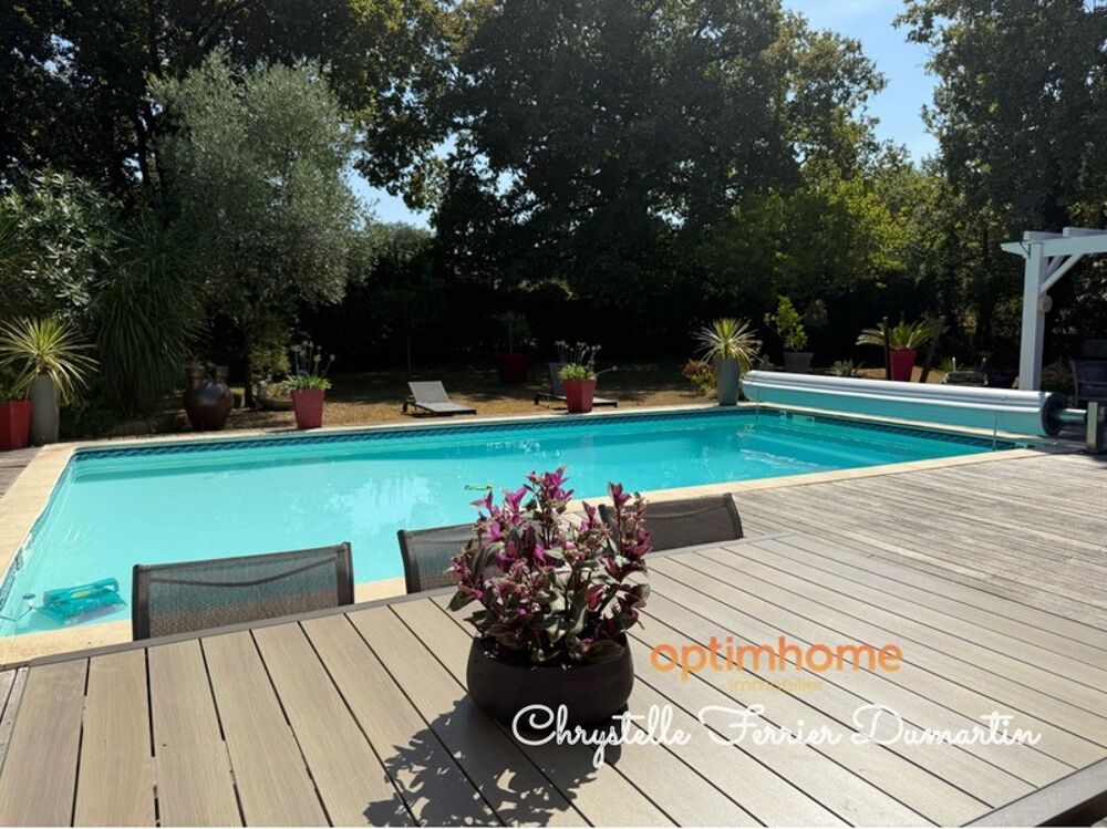 Vente Villa Maison de 206 m2 - 4 chambres - 1 studio indépendant - Piscine - CARBON BLANC Carbon blanc