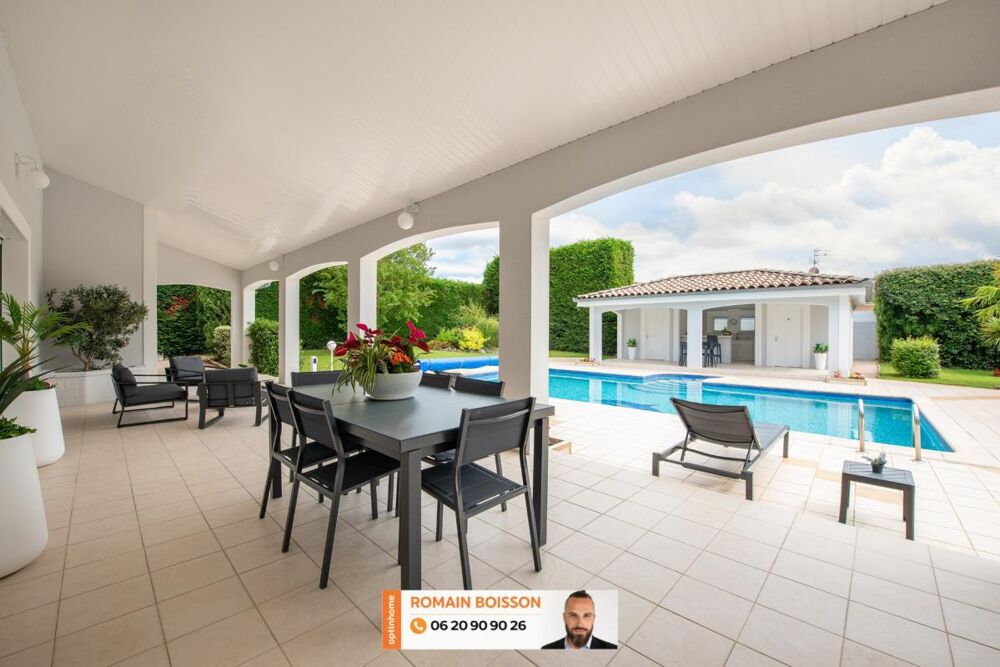 Maison 7 pièces 285 m² · à Castelginest · 285 m² · 649 000 €