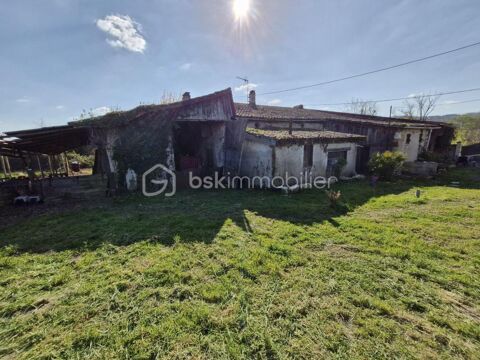   Charmante maison de 123m2 � r�nover sur son terrain de 2883m2 clos avec d�pendances Maison - 5 pi�ce(s) - 123 m�