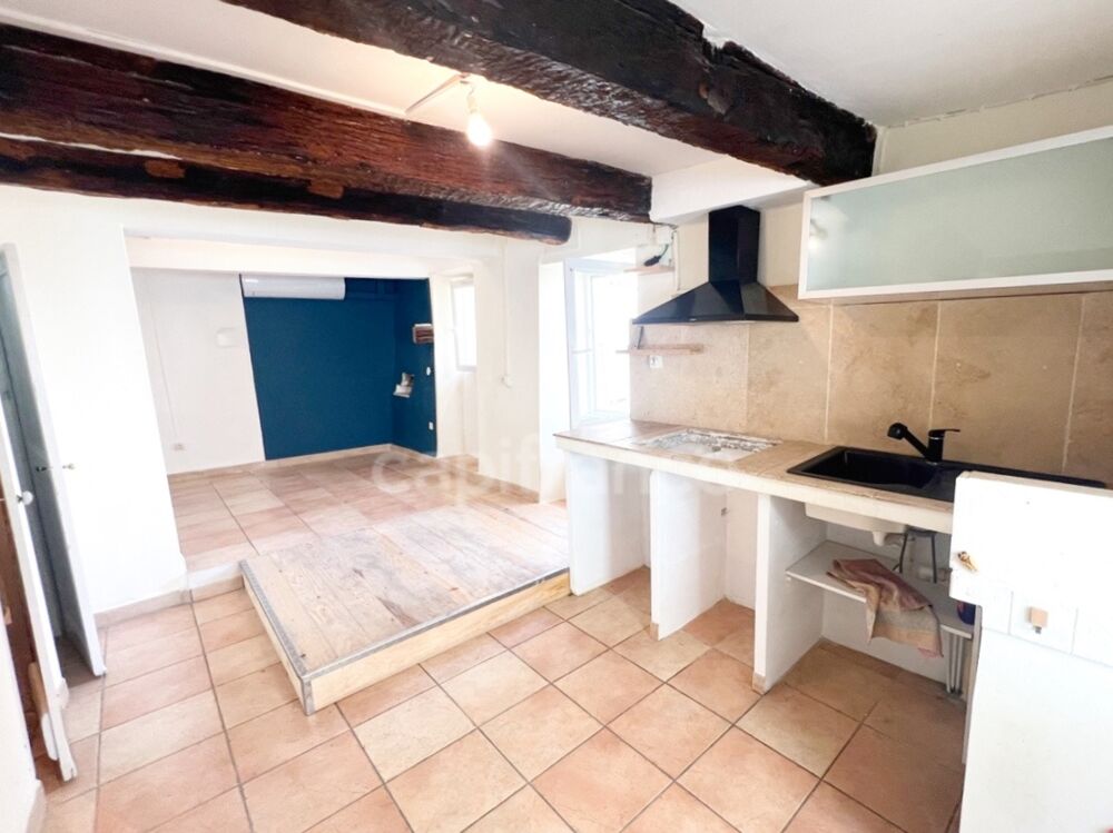 Maison de village lumineuse 2 chambres avec cave aménageable à Revest-du-Bion (04) proche Banon  Idéal investissement locatif