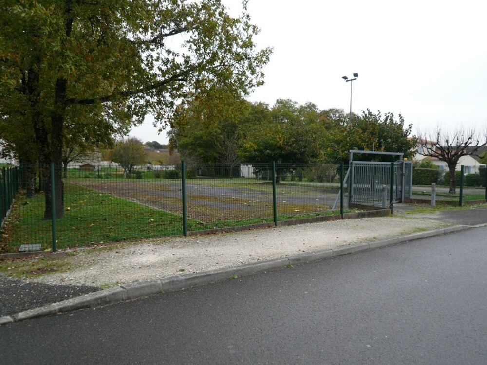 Vente Terrain ? CHATEAUBERNARD (16) Terrain � Vendre ? Chateaubernard