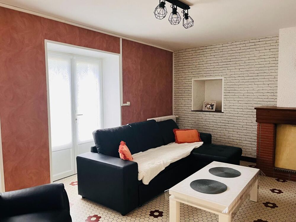 Vente Maison Maison 65 m²  avec 2 chambres + maisonnette à rénover Segrie fontaine