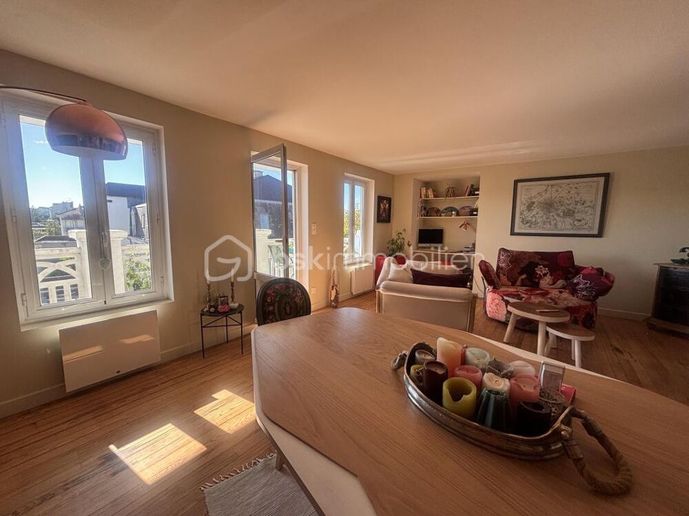 Vente Appartement PAU CENTRE - DERNIER ETAGE -TERRASSE 18 m2- ESPRIT 'ROOF TOP' Pau
