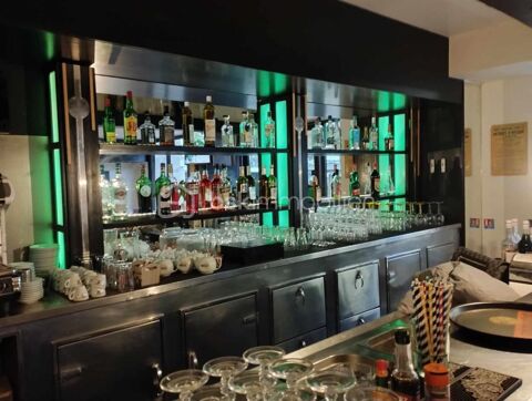 BRASSERIE BAR EMPLACEMENT N&deg;1 MANDELIEU – GROS POTENTIEL – TERRASSE 50 M&sup2; 72150 06210 Mandelieu la napoule