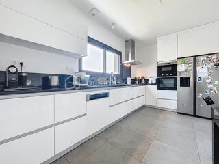  Maison � vendre 5 pi�ces 180 m�