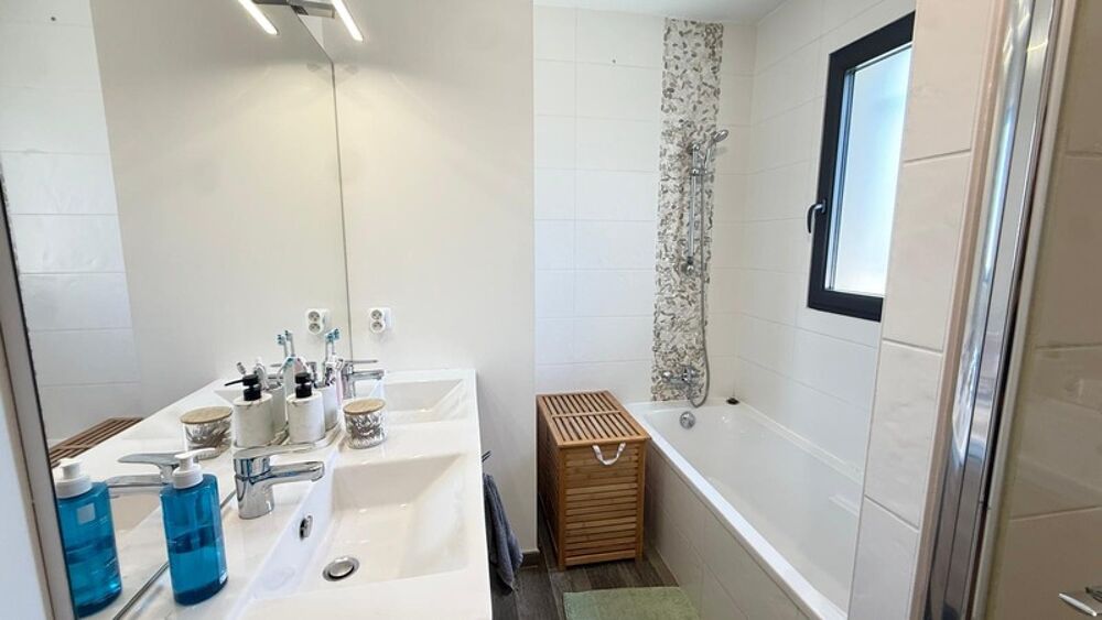 Vente Villa Maison à vendre 4 pièces CEYRESTE (13) Ceyreste
