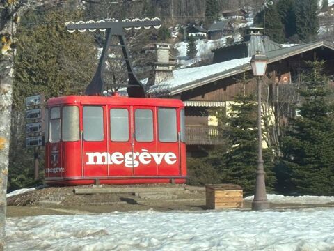   MEGEVE Centre Murs /bureaux 180M2 avec parkings 