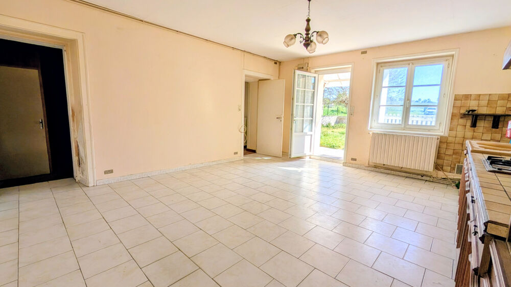 Maison à rénover proche de SEGONZAC (16) avec terrain