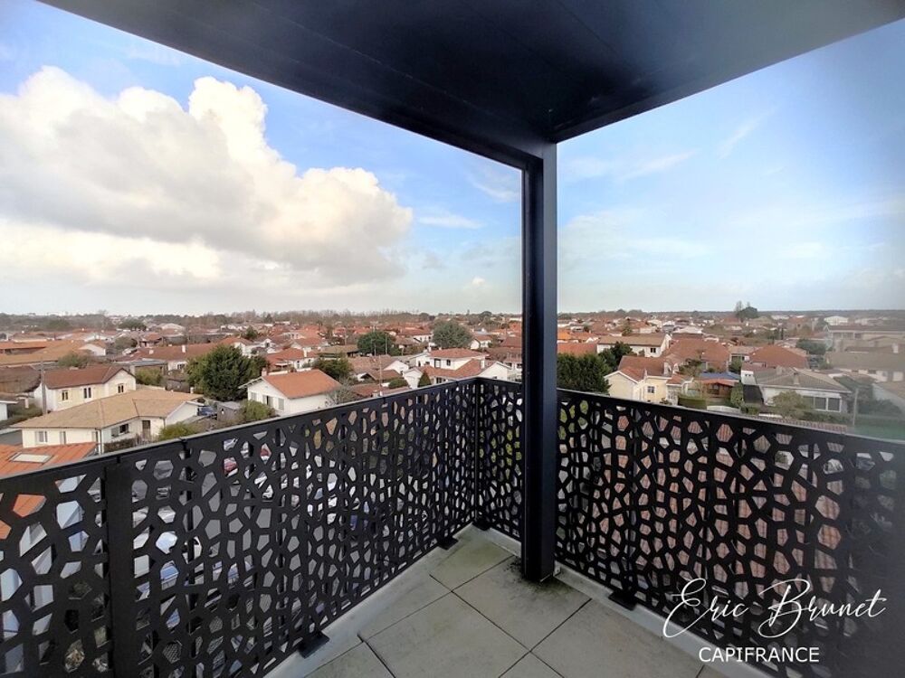La Teste-de-Buch  Appartement dexception en plein coeur de ville avec double terrasse de 43 m² - un garage fermé et 2 parkings