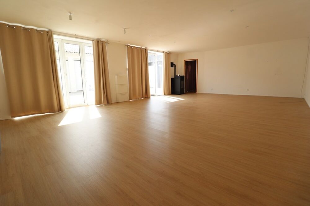 Vente Maison A VOIR ! Maison à vendre 7 pièces MAURIAC (15) Mauriac