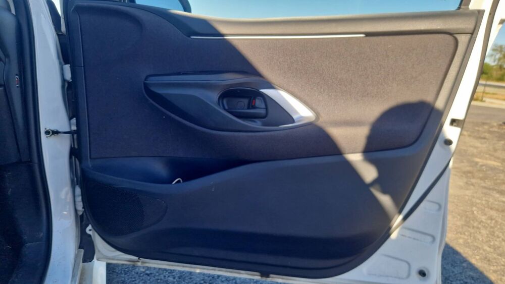 Yaris IV 1.5 VVT-i 116 Hybrid E-CVT Dynamic - Premi&egrave;re main Entret 2024 occasion 50400 Granville