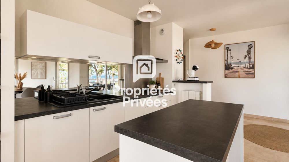 à vendre  Appartement Hyères (83400)