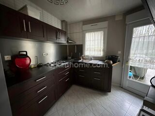  Maison  vendre 10 pices 234 m