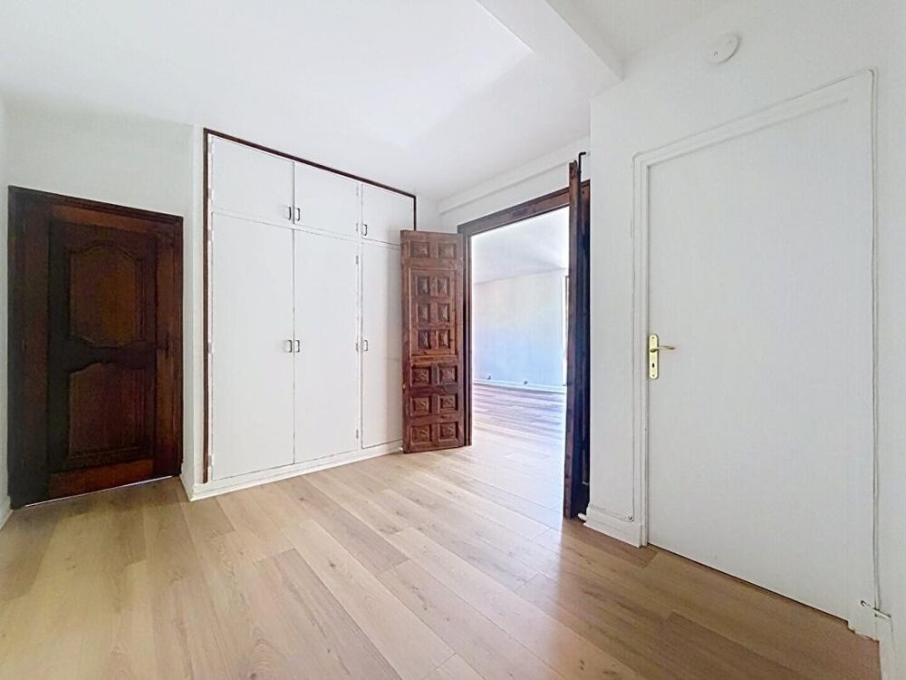 Vente Appartement Appartement 3 chambres - 92 m2 - Balcon - parking - cave La celle saint cloud