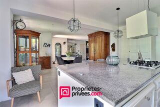  Villa à vendre 9 pièces 210 m²