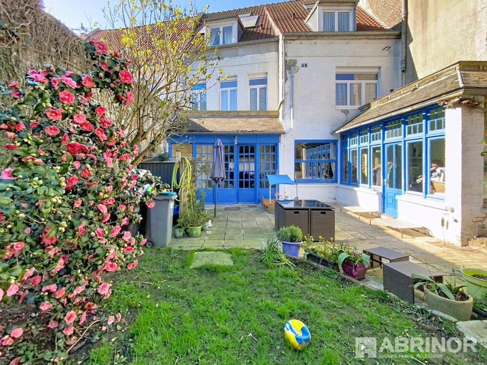 GRANDE MAISON ANCIENNE DE 298 M² EN HYPER CENTRE