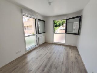  Appartement à louer 3 pièces 56 m²