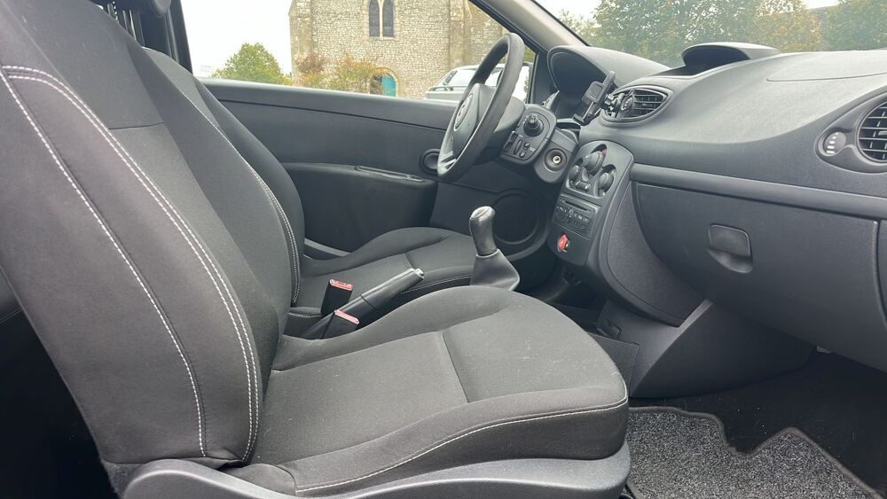 Clio III 1.2 75 Alize 2013 occasion 45000 Orleans