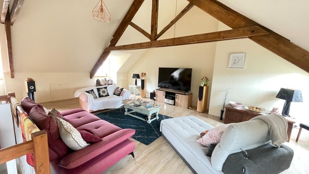 Maison de caractère de 290 m² au coeur du bourg (22)
