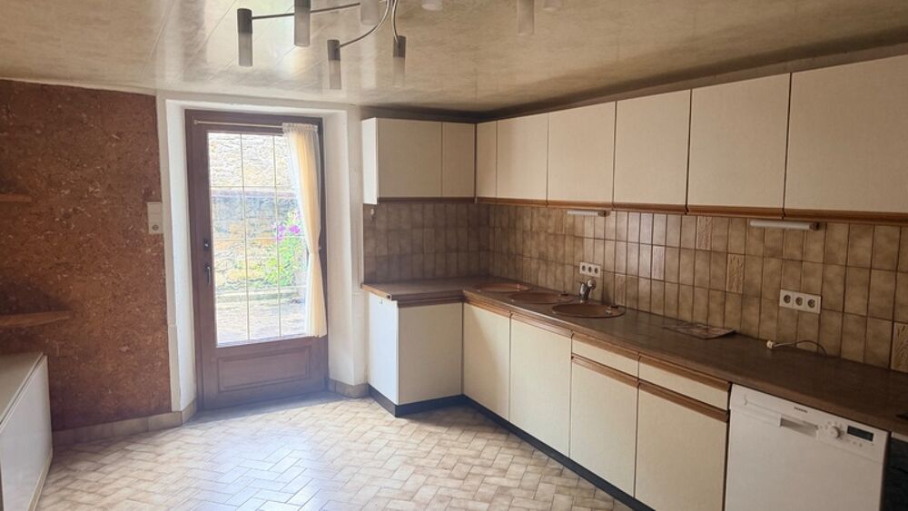 Vente Maison Maison à vendre à Breux (Meuse) – Proche Belgique et Luxembourg – Maison avec terrain et combles aménageables Breux