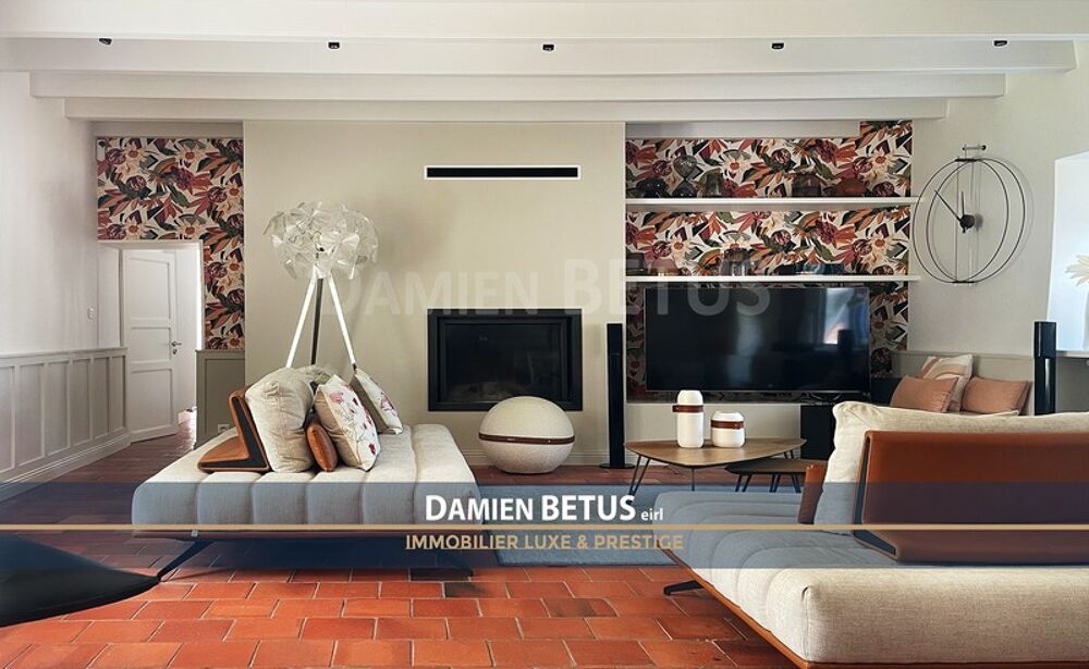 Vente Maison Maison à vendre 11 pièces proche CHALLANS (85), propriété haut de gamme, terres attenantes Challans