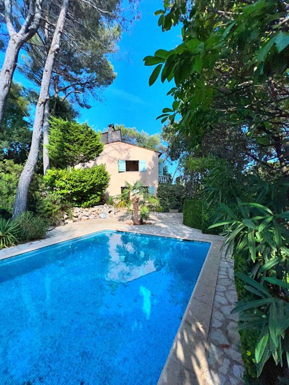 Maison de 209m2 à louer sur Tourrettes-sur-Loup