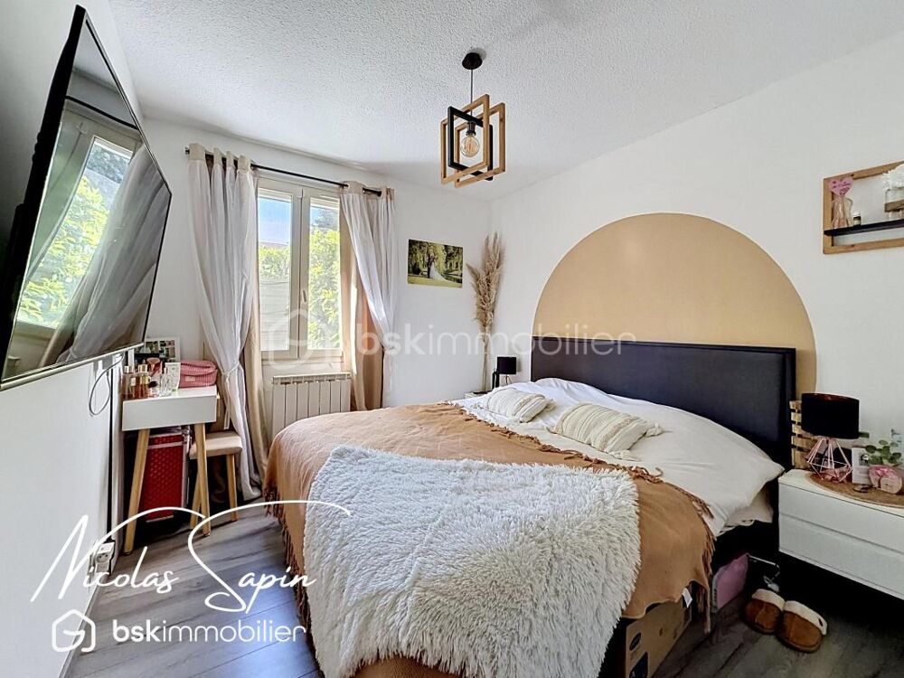 Appartement T4 en rez-de-jardin avec garage