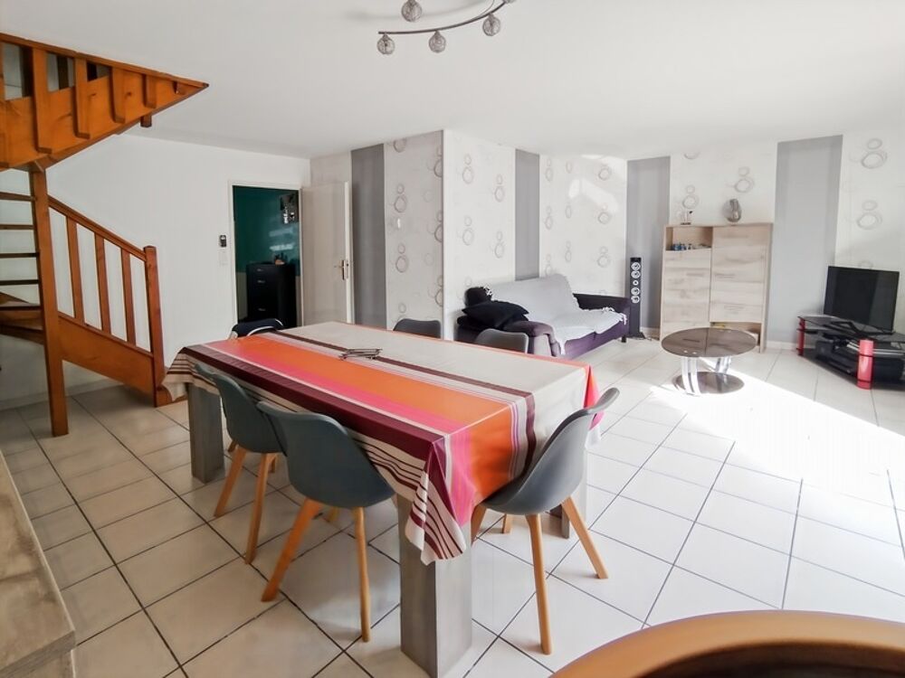 EXCLUSIVITE - 02100 GRICOURT - MAISON SEMI-MITOYENNE - DPE C - 3 CHAMBRES - JARDIN PLEIN SUD - GARAGE