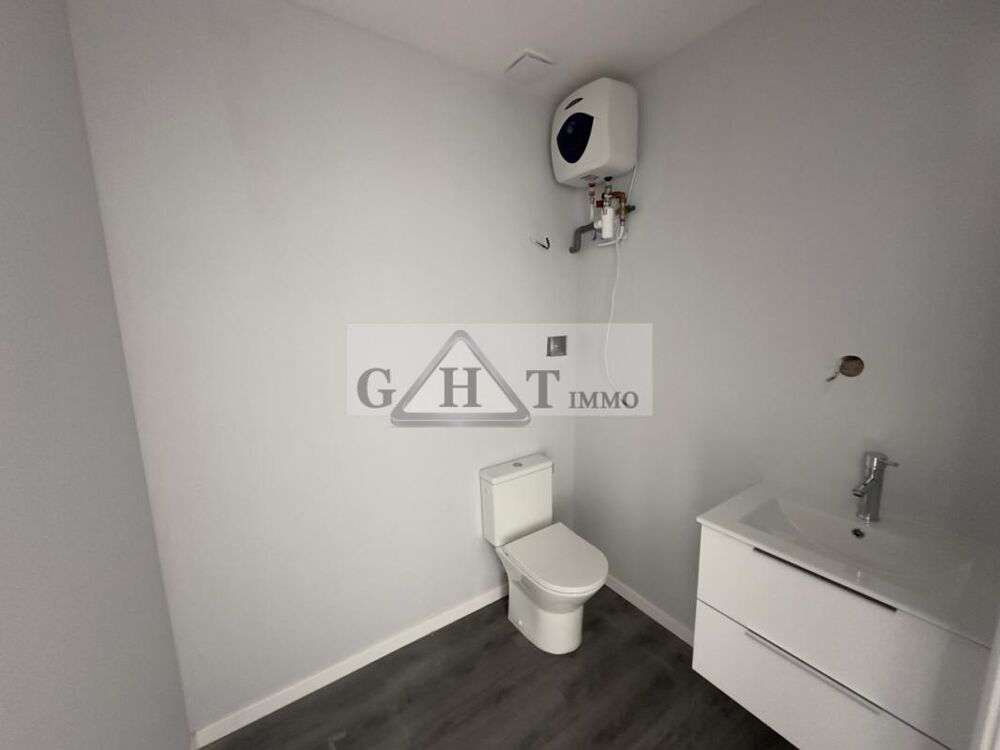   BUREAU 30M² A LOUER LISSES Lisses