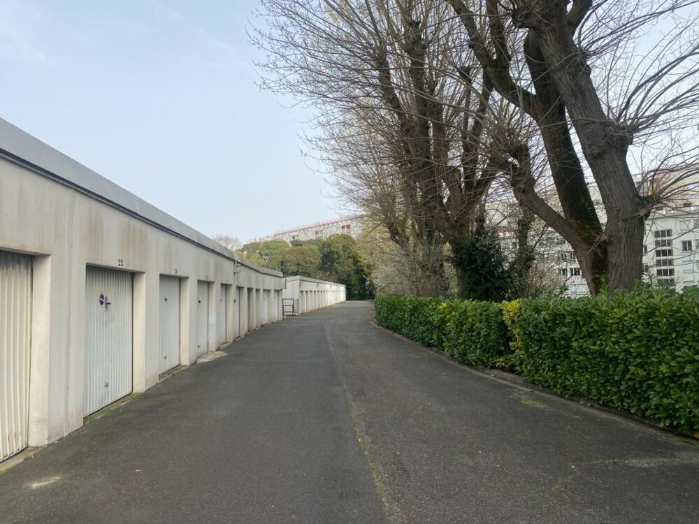 Vente Parking/Garage Garage fermé à vendre – Résidence Tivoli – Rue Camille Godard BORDEAUX Bordeaux