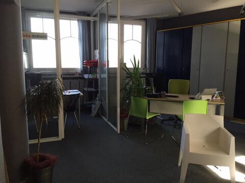 Local Commercial et/ou professionnel en rez-de-chauss&eacute;e 810 12000 Rodez