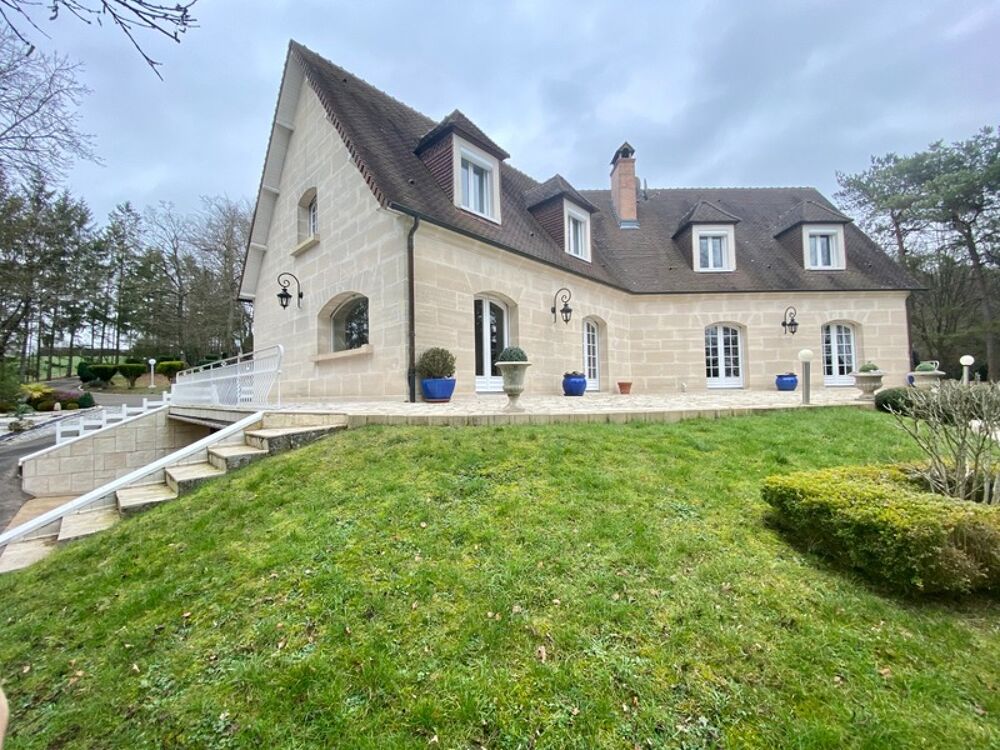 TROISSEREUX maison de 296 m² - Terrain de 6 000 m²