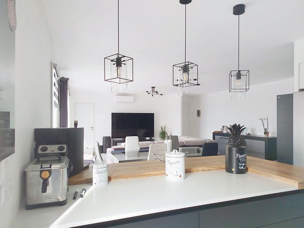 Maison individuelle de plain-pied avec piscine , Tavernes