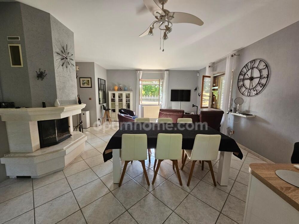 Maison à vendre 4 chambres 133 m² CHAMPNIERS (16)