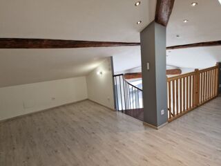  Appartement à louer 5 pièces 90 m²