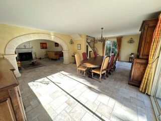  Maison � louer 8 pi�ces 300 m�