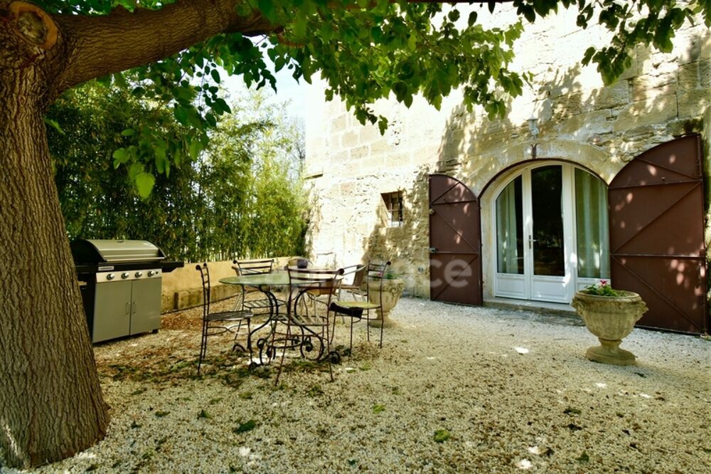 Vente Maison Dpt Bouches du Rhône (13), à vendre TARASCON maison P6 de 300 m² - Terrain de 2558 m² Tarascon