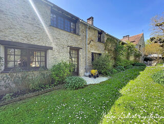  Maison à vendre 15 + pièces 460 m²
