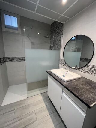  Appartement à louer 2 pièces 53 m²
