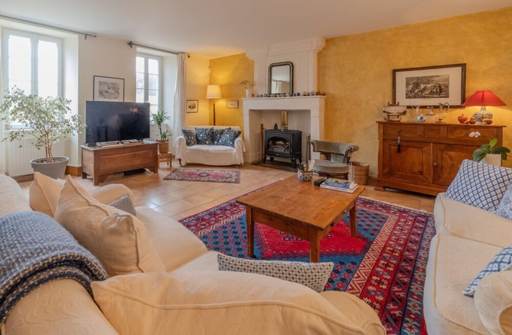 Vente Maison Dpt Charente (16),  vendre COGNAC SUD maison P9 sur terrain de 4 164 m Cognac