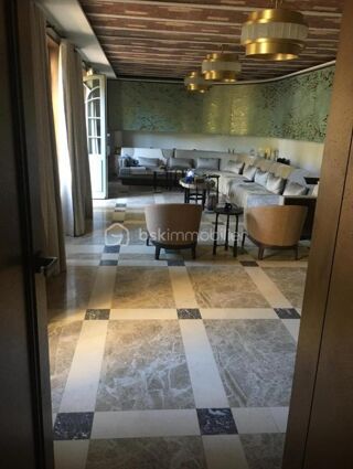  Propri�t�/ch�teau � vendre 10 pi�ces 789 m�