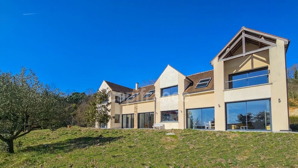 A vendre, propriété LE VAL SAINT GERMAIN (91), 21 pièces, piscine, hammam, ascenseur, garage 11 véhicules... Terrain de 9231m²