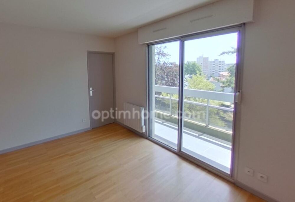 Vente Appartement VILLEURBANNE La Doua – à vendre T4, 3 chambres, traversant rénové de 90 m² avec balcon, cave Villeurbanne