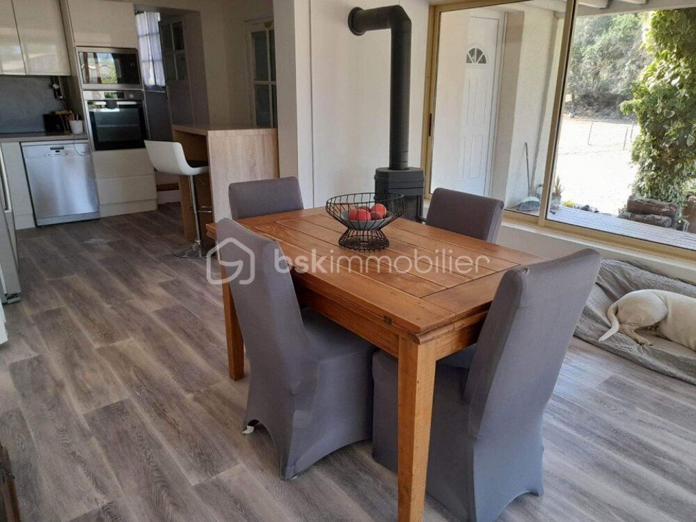 � vendre  Propri�t�/ch�teau Cabasse (83340)